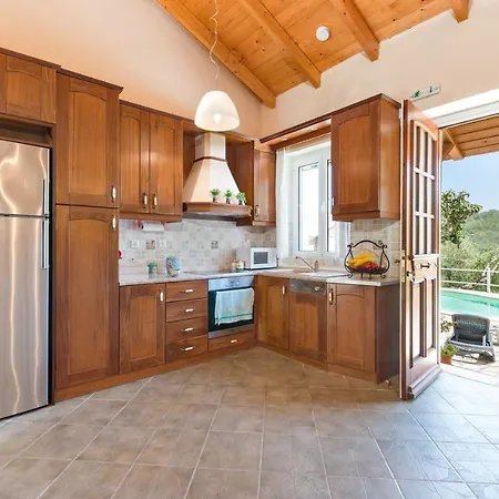 Villa Georgina House Velianitatika