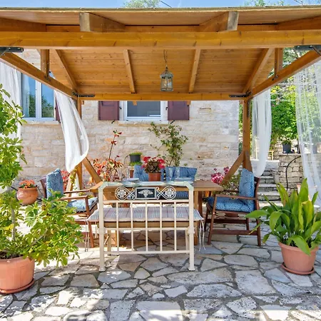Georgina House Villa *