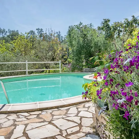 Georgina House Villa